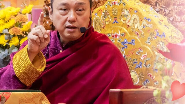 Dharma Teaching by Singha Rinpoche (Eng)