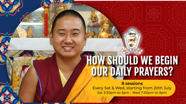 Teaching by Khari Rinpoche: How Should We Begin Our Daily Prayers?